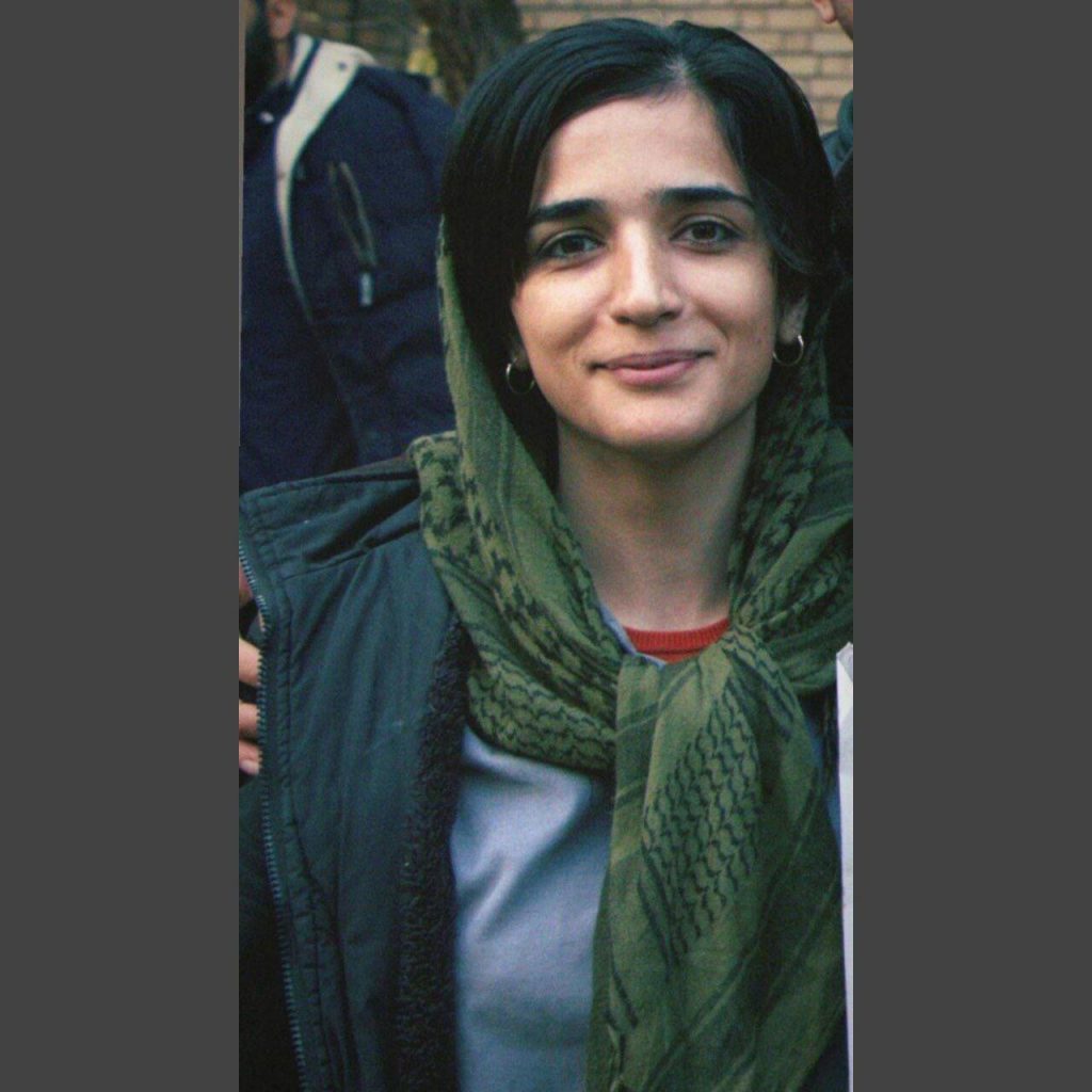 شرحی از وضعیت لیلا حسین‌زاده در زندان عادل‌آباد شیراز از زبان برادرش