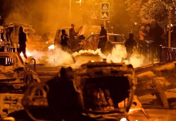 ریشه اعتراضات اخیر فرانسه در عمیق‌تر شدن شکاف‌های طبقاتی است