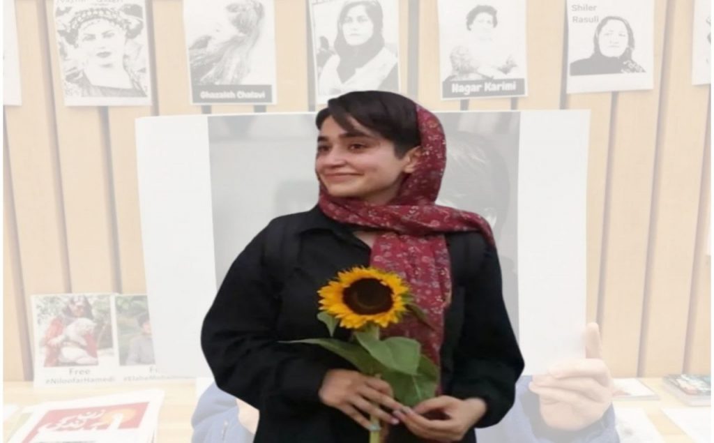 اعتصاب غذای سروناز احمدی در زندان اوین، در حمایت از اعتصاب غذای زندانیان تبعیدی به زندان قزلحصار 