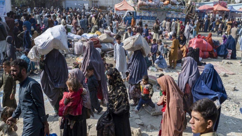 تشدید مصائب افغانستانی‌ها در پاکستان و ایران